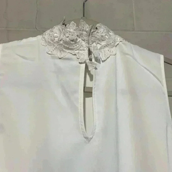 Joie Women's Mock Neck Blouse Medium White Embroidered Sleeveless Sheer Career - Picture 5 of 10